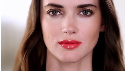[Smashbox] 3 Be Legendary Lip Looks - image 7 from the video