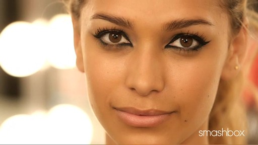 3 Awesome Eyeliner Looks From Smashbox - image 10 from the video