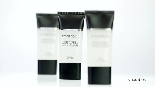 Smashbox Photo Finish Primer Water - image 4 from the video