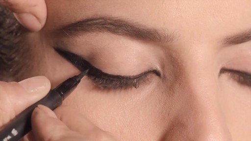 NARS Artistry Sessions : NARS Eyeliner Stylo Kristen Look - image 8 from the video