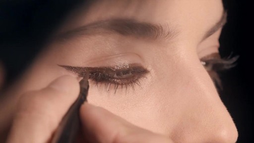 NARS Artistry Sessions : NARS Eyeliner Stylo Modern Look - image 8 from the video