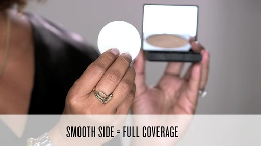 Smashbox Photo Filter Powder Foundation - image 8 from the video