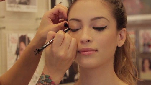 Anastasia Beverly Hills: Bold Cat Eye Look Tutorial - image 1 from the video
