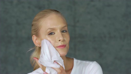 Eve Lom Special Cleanser Facial - image 9 from the video