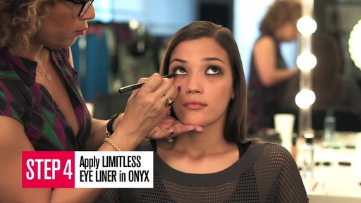 Smashbox: The Ultimate Matte Smoky Eye Makeup Tutorial - image 5 from the video