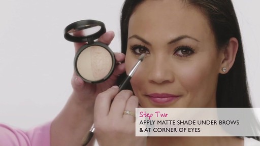 Laura's Beauty Recipes: Highlighting in 3 Easy Steps - image 5 from the video