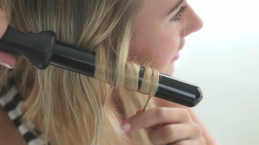 amika: beachy waves with 25mm curling wand - image 4 from the video
