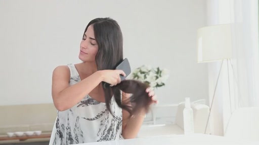 amika: small to big curls with 13-25mm tourmaline curler - image 1 from the video
