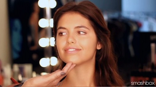 Smashbox Complexion Perfection Kit: Medium - image 9 from the video