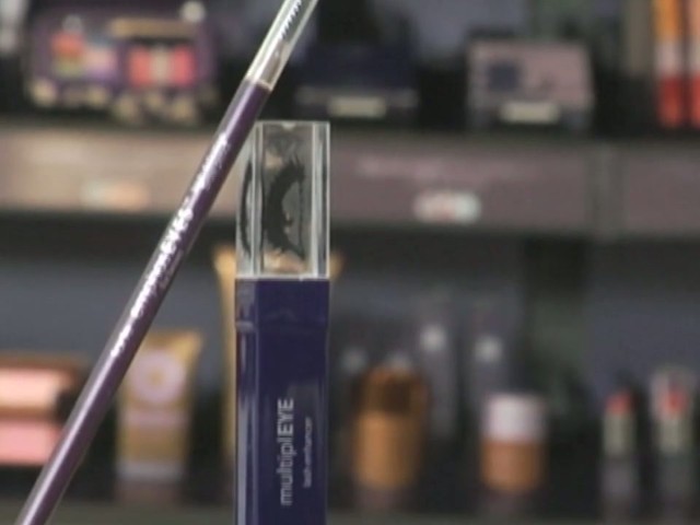 tarte: Quick and easy makeup - image 8 from the video