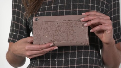 The Sak Tahoe Soft Wallet - image 2 from the video