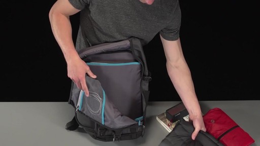 Thule Subterra Daypack - image 2 from the video