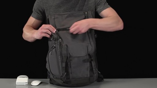 Thule Subterra Daypack - image 6 from the video