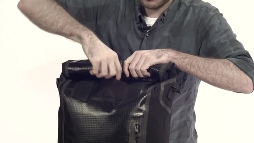 Timbuk2 Especial Bicycle Laptop Pannier - eBags.com - image 5 from the video