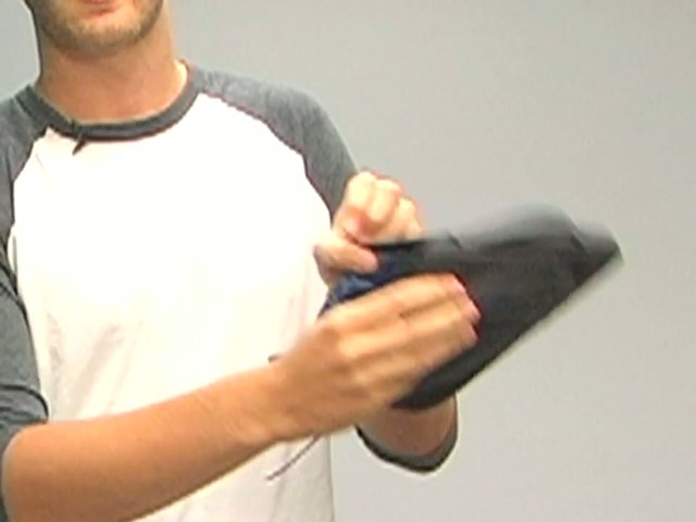 STM Bags Jacket iPad: One Minute Run Down - image 8 from the video