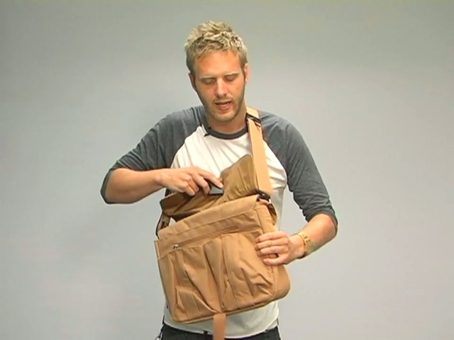 STM Bags Scout - image 7 from the video