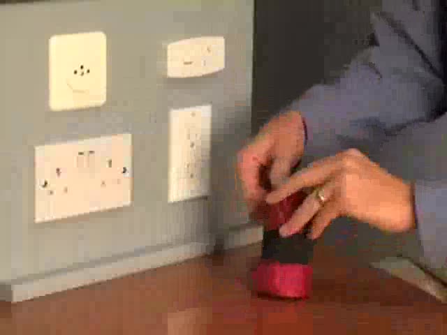 eBags Universal Plug Adapter Kit - image 3 from the video