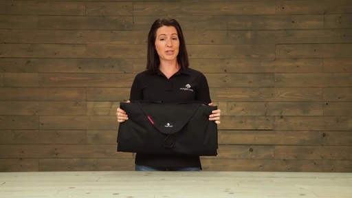 Eagle Creek Pack-It Garment Sleeve - image 9 from the video