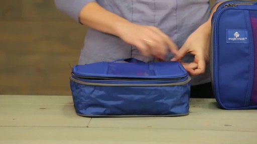 Eagle Creek Pack-It Original 2-Piece Compression Cube Set - image 4 from the video