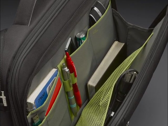 Case Logic Laptop Messenger - image 1 from the video