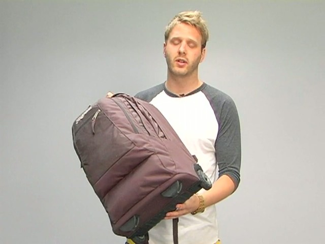 One Minute Rundown:  JanSport Driver 8  - image 2 from the video