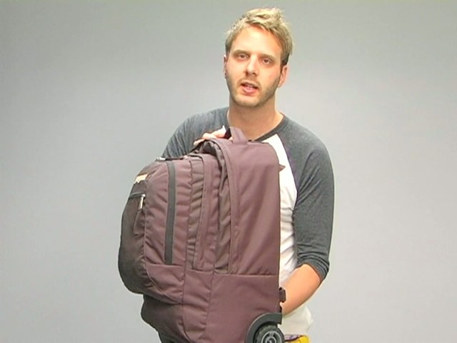 One Minute Rundown:  JanSport Driver 8  - image 8 from the video