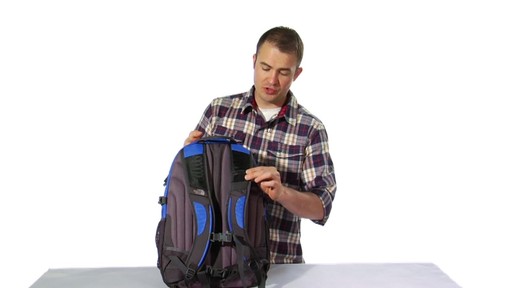 The North Face Recon - image 3 from the video
