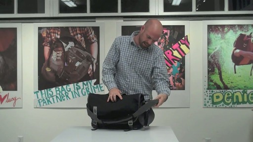 Timbuk2 Command Laptop Messenger Product Demo - image 4 from the video