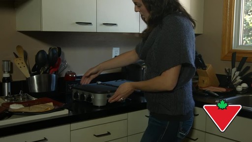 Cuisinart Griddler 5-in-1 Grill - Keri's Testimonial - image 2 from the video