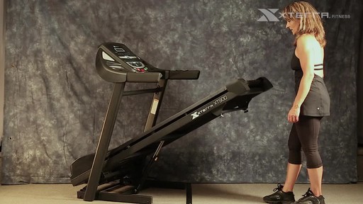 Xterra XT900T Treadmill - image 3 from the video