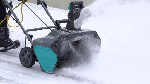 How to Choose a Snowblower - image 6 from the video