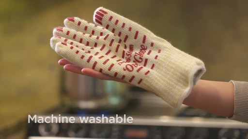 Anti-Steam Ove Glove - image 9 from the video