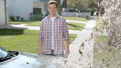Turtle Wax Ice Commercial - image 3 from the video