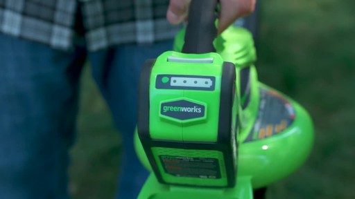 GreenWorks 40V LithiumIon Brushless Cordless Leaf Blower Vac - image 4 from the video