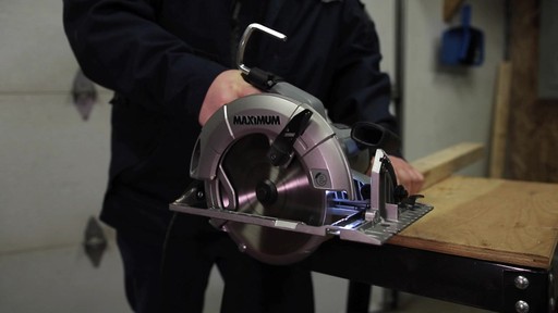 MAXIMUM 15A Circular Saw with E-Brake - Francis' Testimonial - image 9 from the video