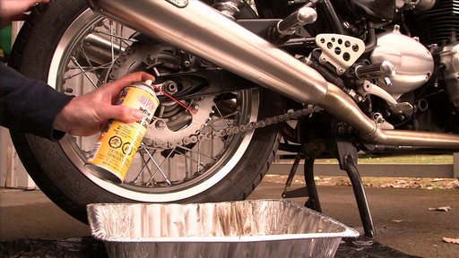 Dupont Chain Saver Lubricant, 11 oz - image 3 from the video