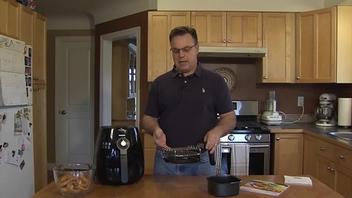 Philips Airfryer - Patrick's Testimonial - image 8 from the video