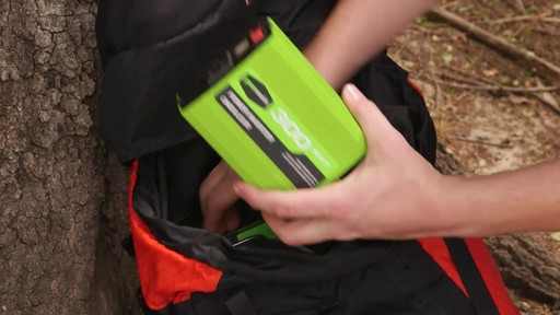 Greenworks 40 V 300W Power Inverter - image 9 from the video