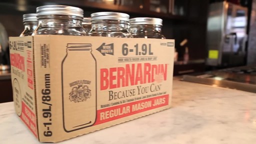 Bernardin Regular 1.9 L Jar - image 2 from the video