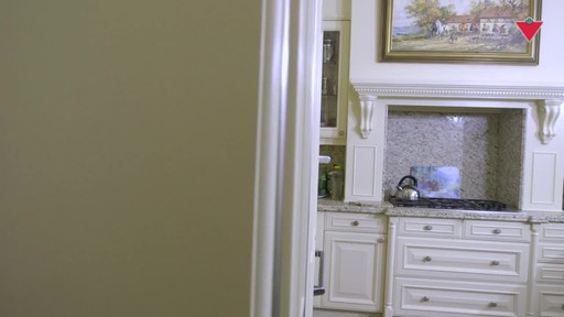 Rust-Oleum Cabinet Transformations - Martha Billes' Testimonial - image 10 from the video