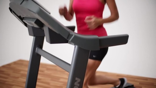 Horizon CT7.2 Treadmill - image 5 from the video
