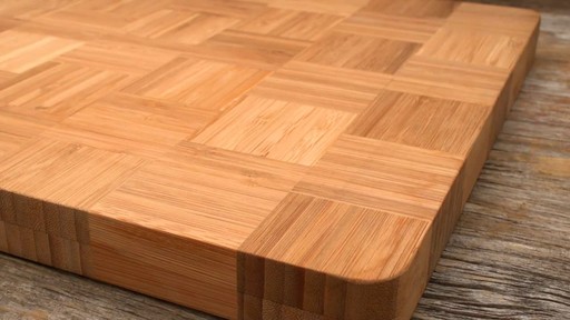 Sabatier Bamboo Cutting Board - image 8 from the video