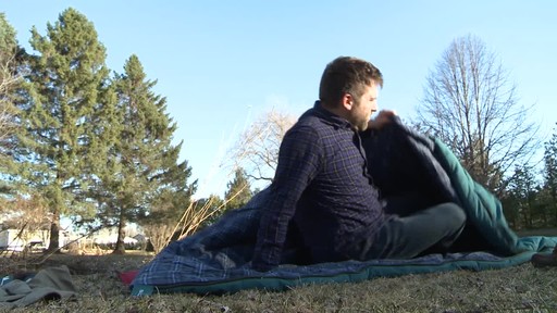 Woods Heritage 0°C Sleeping Bag - Eric's Testimonial - image 7 from the video