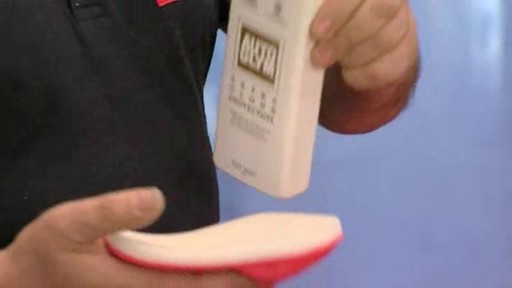 Autoglym Perfect Palm Applicator - image 5 from the video