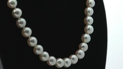 Necklace Pearl - image 2 from the video