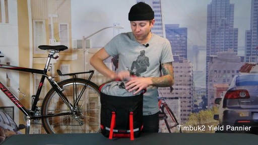 TIMBUK2 Yield Pannier - image 7 from the video