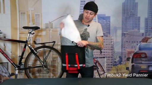 TIMBUK2 Yield Pannier - image 8 from the video