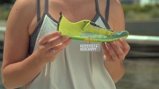 MERRELL Women's Vapor Glove Barefoot Shoes - image 7 from the video