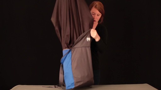PETZL Bolsa Rope Bag - image 6 from the video