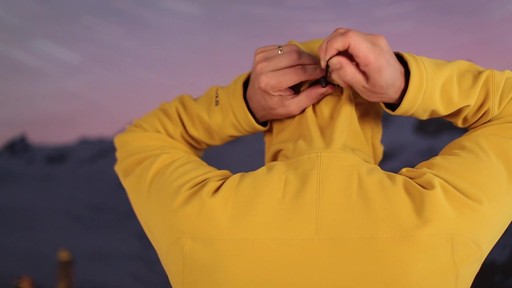 EMS Men's Cloudsplitter Jacket - image 7 from the video